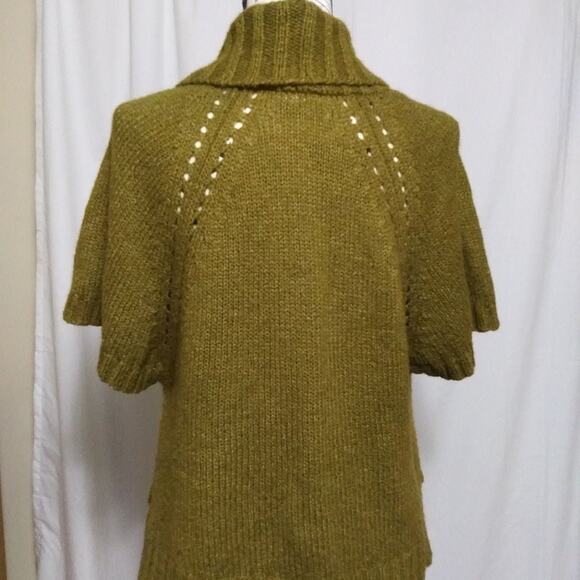 Old Navy Short Sleeve Cardigan Sweater Vest Olive Wool Sz Small Preppy Academia - Picture 6 of 12